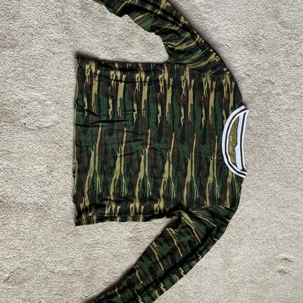 Long Sleeve Camo Crop Top